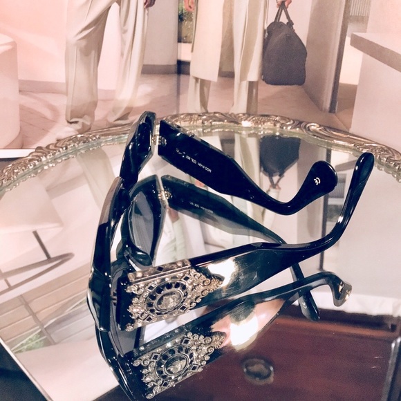 💋💋SOLD💋💋Rare Versace sunglasses 1990’s vintage - Picture 8 of 16